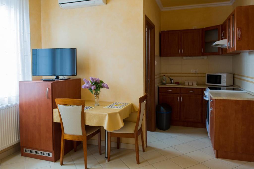 Aura Apartman Hajduszoboszlo Bilik gambar